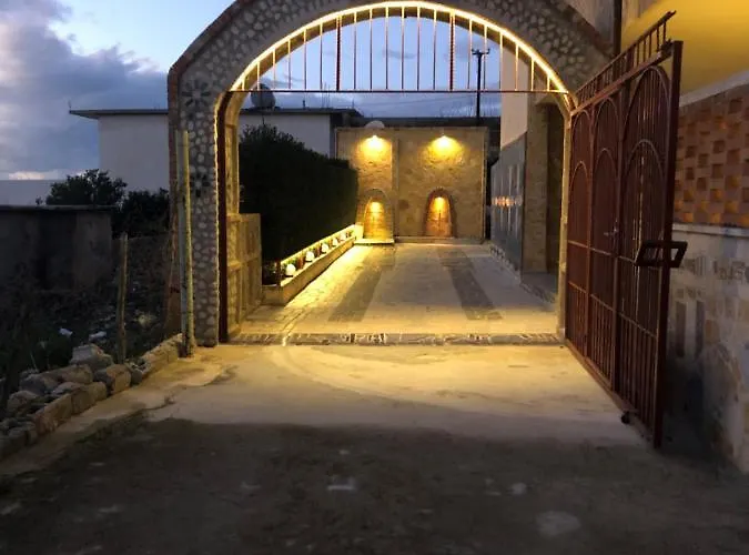 The Sunset Leven Apartament