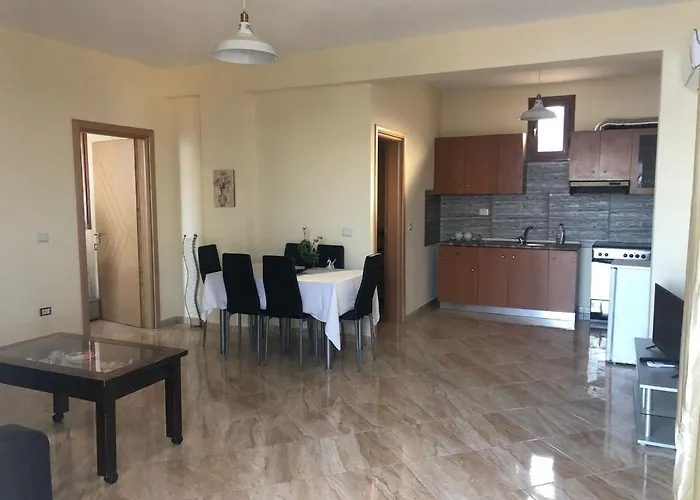 The Sunset Leven Apartament