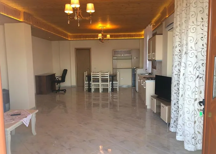 The Sunset Leven Apartament