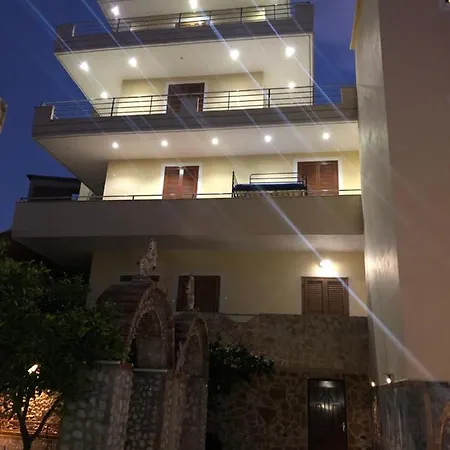 The Sunset Leven Apartment