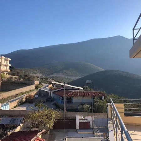 Апартаменты The Sunset Leven